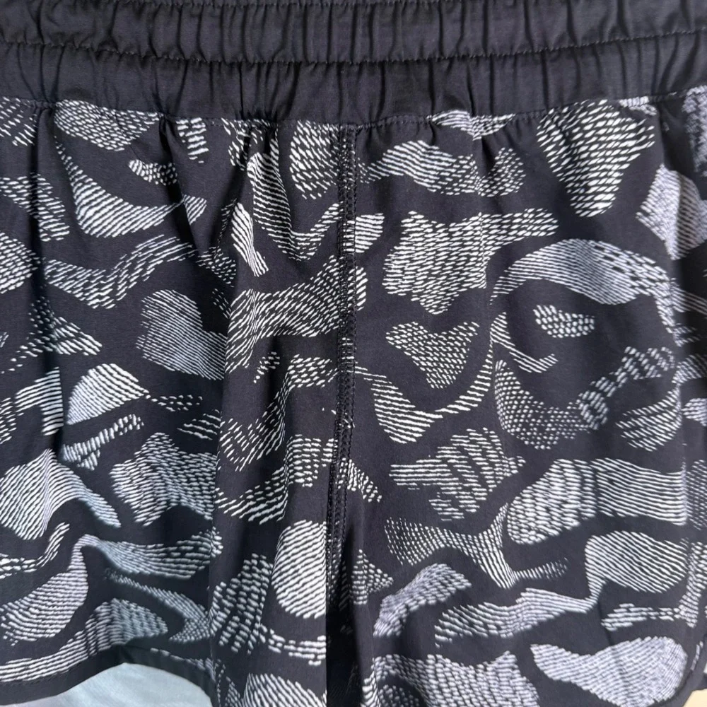 lululemon athletica lululemon tracker